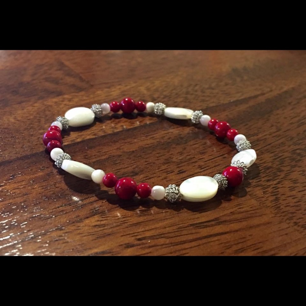 Beaded bracelets - Picture 2 of 7